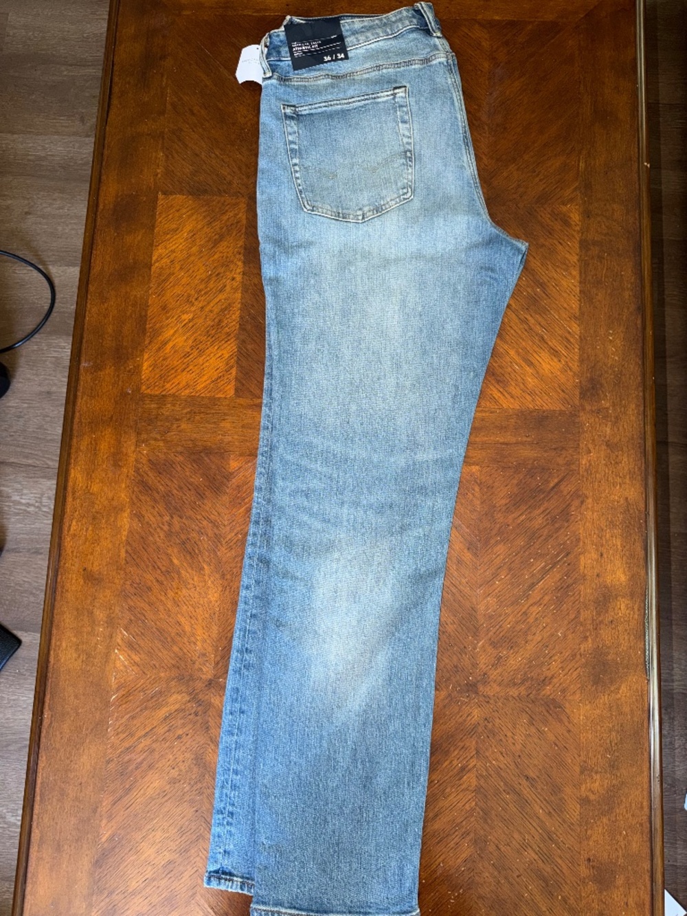 American Eagle Men’s Athletic Fit Jeans 36x34 Medium Wash NWT